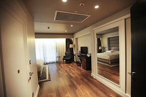 DoubleTree by Hilton Hotel Izmir Airport