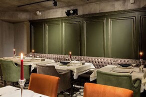 DoubleTree by Hilton Hotel Izmir Airport