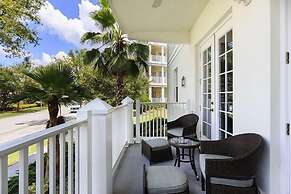 Condo Contemporary 3 Bedroom Reunion