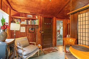 Volcano Artist Cottage
