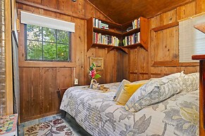 Volcano Artist Cottage