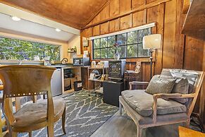 Volcano Artist Cottage