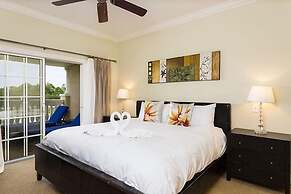 Condo Centre Court Living 3 Bedroom Reunion