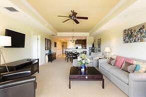 Condo Centre Court Living 3 Bedroom Reunion