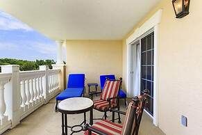 Condo Centre Court Living 3 Bedroom Reunion