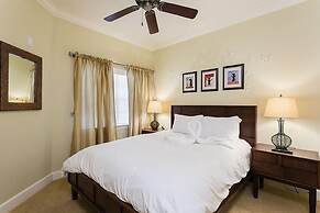 Condo Centre Court Living 3 Bedroom Reunion