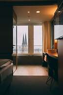 Me and All Hotel Dusseldorf, by Hyatt