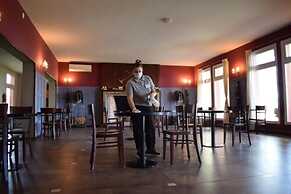 Howard Johnson by Wyndham Chascomus