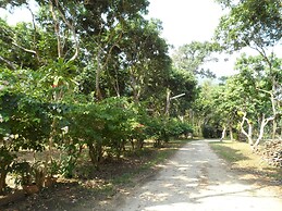 Khunnam Rimtarn Resort