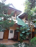 Khunnam Rimtarn Resort