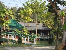 Khunnam Rimtarn Resort