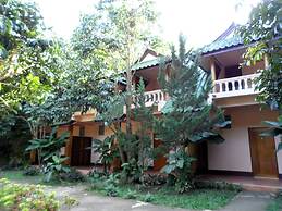 Khunnam Rimtarn Resort