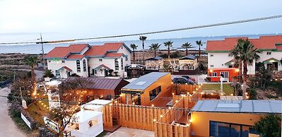 Morning Beach Pension