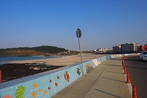 Morning Beach Pension