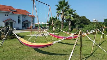 Morning Beach Pension