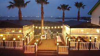 Morning Beach Pension