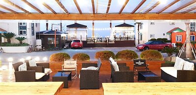 Morning Beach Pension