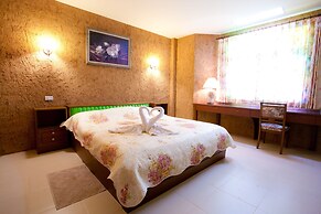 Mohnfahsai Home Resort