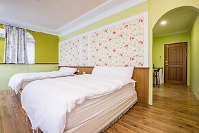 N. Castle Hotel