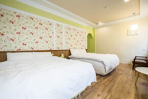 N. Castle Hotel