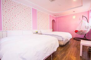 N. Castle Hotel