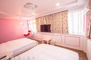 N. Castle Hotel