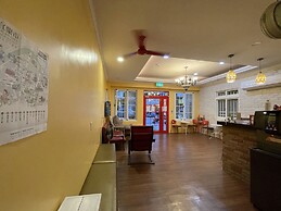 N. Castle Hotel