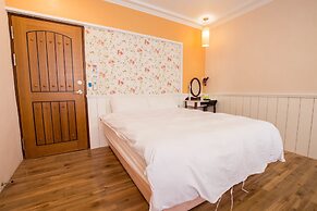 N. Castle Hotel
