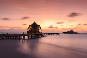 Dhigufaru Island Resort