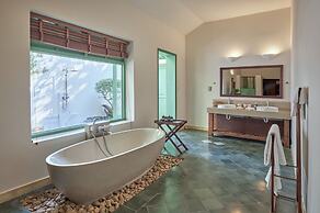 Poulo Condor Boutique Resort and Spa