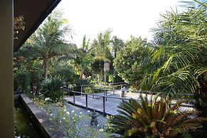 Shangri-La Manor - Adults Only