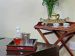 Shangri-La Manor - Adults Only