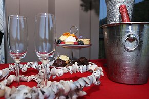 Shangri-La Manor - Adults Only