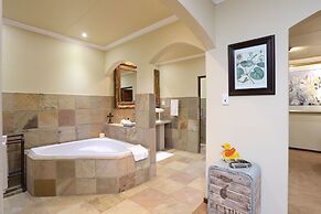 Shangri-La Manor - Adults Only