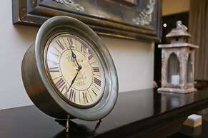 Shangri-La Manor - Adults Only