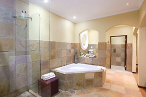 Shangri-La Manor - Adults Only