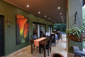 Shangri-La Manor - Adults Only