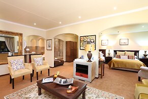 Shangri-La Manor - Adults Only