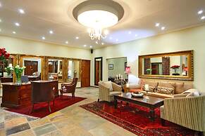 Shangri-La Manor - Adults Only