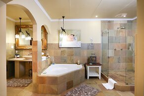 Shangri-La Manor - Adults Only