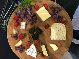 Shangri-La Manor - Adults Only