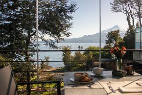 Hotel AWA Puerto Varas