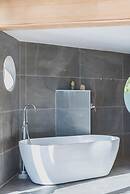 Hotel AWA Puerto Varas