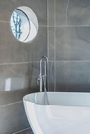 Hotel AWA Puerto Varas