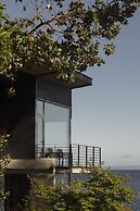 Hotel AWA Puerto Varas