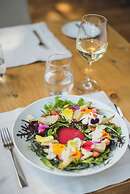 Hotel AWA Puerto Varas