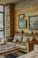 Hotel AWA Puerto Varas