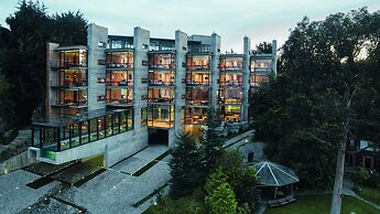 Hotel AWA Puerto Varas