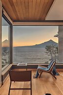 Hotel AWA Puerto Varas