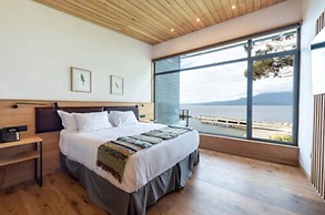 Hotel AWA Puerto Varas